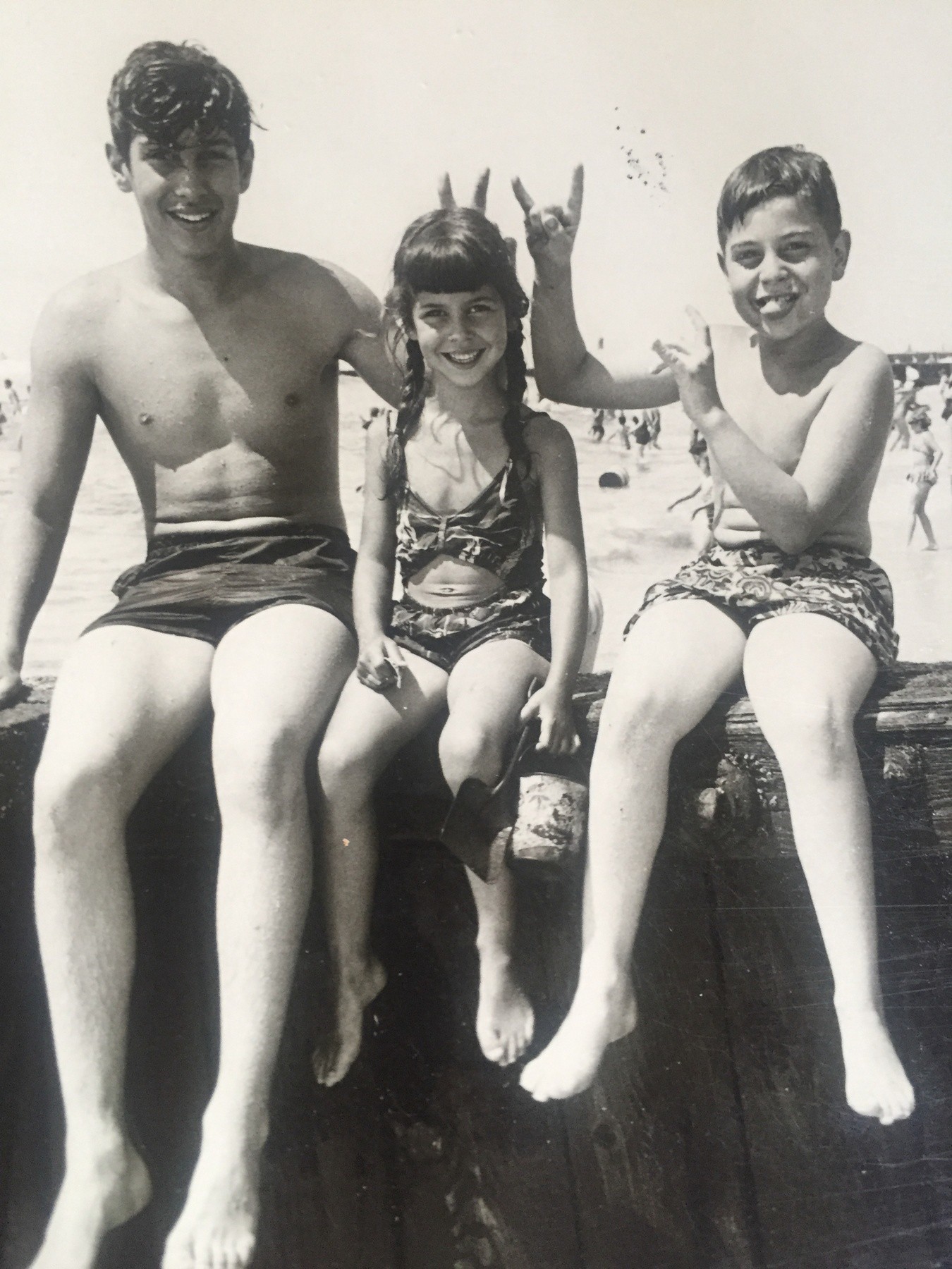 Photo of Susan Ostrov and her brothers at the beach
